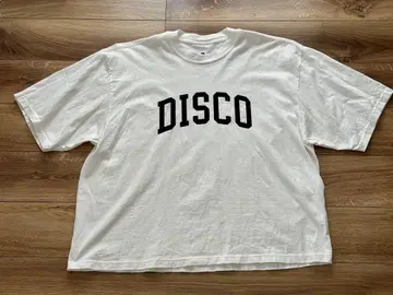 이즈네스 뮤직 DISCO FLOCKY PRINT 티셔츠 WHITE