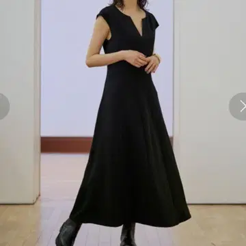 Yours 키넥 플레어 롱 원피스 S 사이즈 블랙 검정