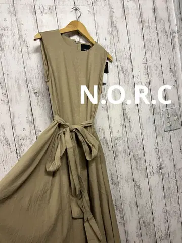 2401 N.O.R.C 베이지 원피스 사이즈 2 (M) 미사용 새상품