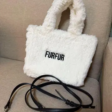 FURFUR 에코 퍼 토트백 화이트