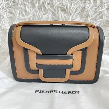새상품급 Pierre Hardy 숄더백 알파 ALPHA 2way