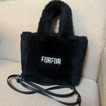 FURFUR 에코 퍼 토트백 블랙