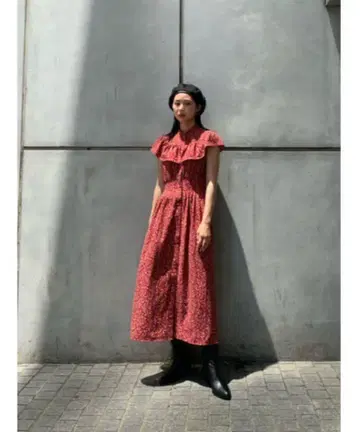 WAIST TUCK RUFFLE 드레스