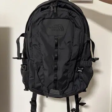 THE NORTH FACE 올 블랙 백팩