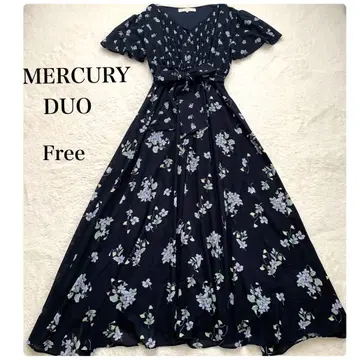 사에코 씨 착용 MERCURYDUO 멜라니 플라워 원피스 Free