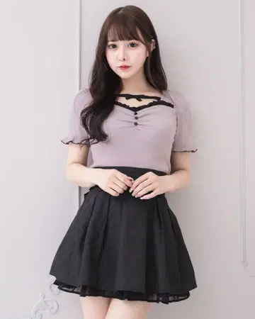 pium 프론트 버튼 리본 테이프 컷 티셔츠