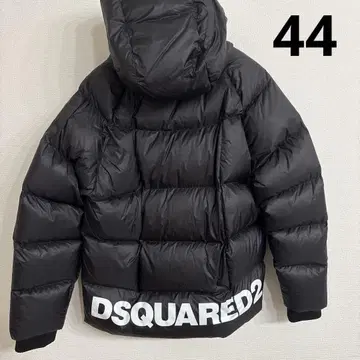 44 DSQUARED2 블랙 백 로고 다운 자켓