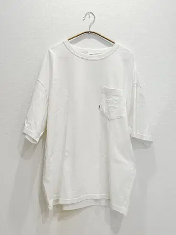 Keboz 화이트 포켓 부착 티셔츠 L 사이즈