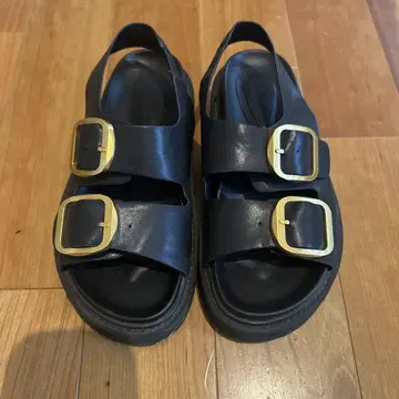 블랙 더블 버클 스포츠 샌들 미라 오웬