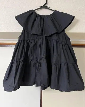 mite 미테 프릴 블라우스 슬리브리스 티어드 블랙