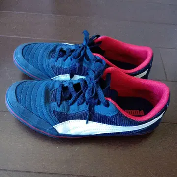 Puma 네이비/레드 스니커즈