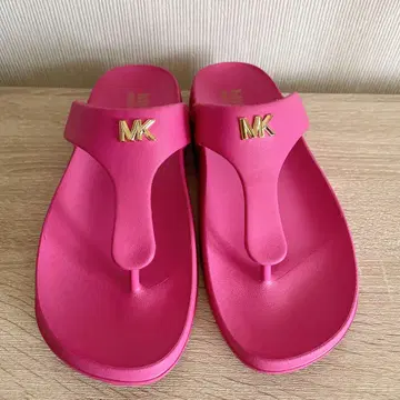 마이클코어스 핑크 플립플랍 비치 샌들 24~25cm