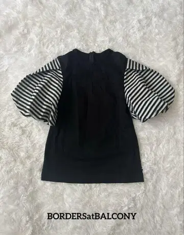 BORDERSatBALCONYPUFFSLEEVE TEE 블랙
