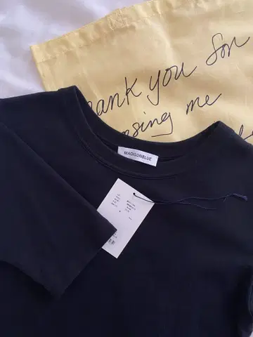 매디슨 블루 CREW NECK H/S TEE 블랙
