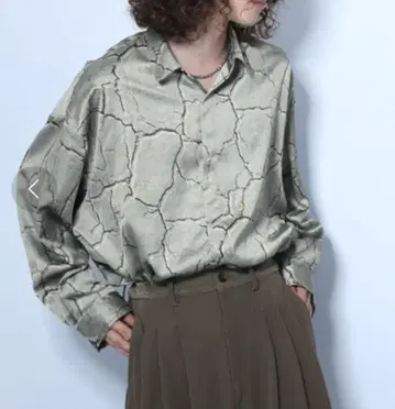 HARE BIG 크랙 셔츠