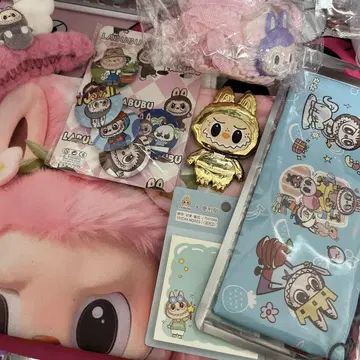 러브부 굿즈