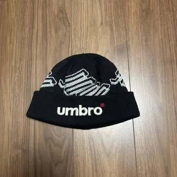 9090 엄브로 콜라보 비니