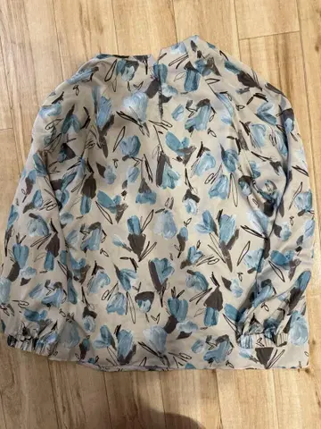 Tomorrowland collection 블라우스