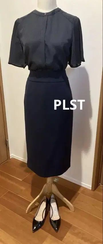 새상품급 플라스테 타이트 스커트 S 다크 네이비