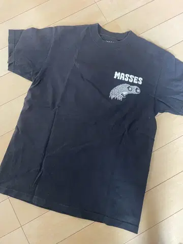 masses 프린트 티셔츠
