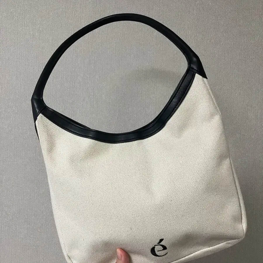 【ARCHIVEPKE】EGG SHOULDER BAG ARCHIVEPKE | 아카이브앱크 Archivepke Egg Shoulder Bag New