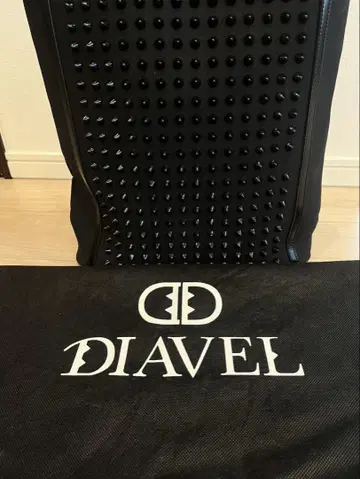 레어 아이템 DIAVEL 디아벨 스터드 토트백 블랙