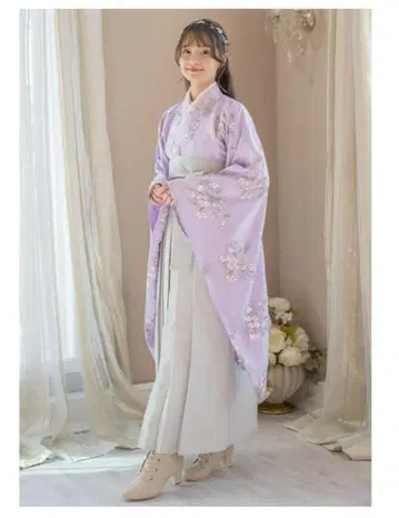 연보라색 꽃무늬 자수 하카마 스타일 기모노 머리 장식 캐서린 코티지