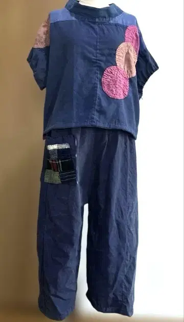 빈티지 원단 셋업 홍화 아플리케가 있는 블라우스 + 남색 와이드 팬츠
