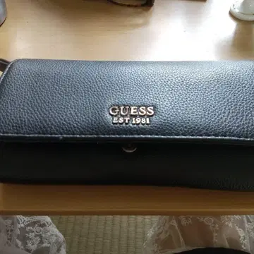 GUESS 블랙 장지갑
