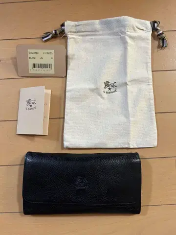 일비종떼 IL BISONTE 장지갑 가죽 블랙 중고품