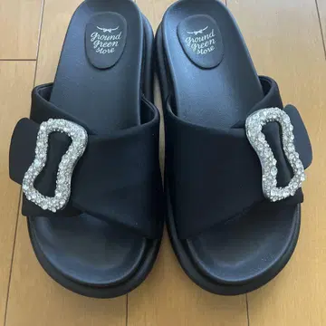Ground Green Store 비쥬가 달린 샌들 블랙