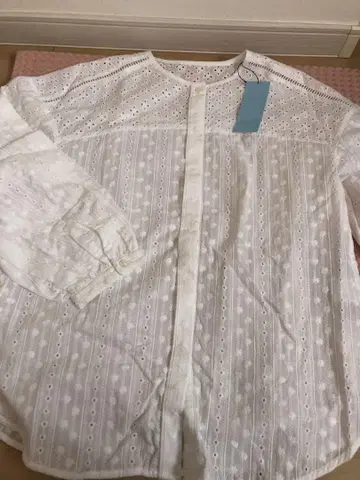 쿠미쿄쿠 자수 화이트 셔츠 택 포함 새상품