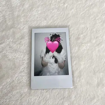 CUTIE STREET 사쿠라바 하야카 LARME 의상 폴라로이드