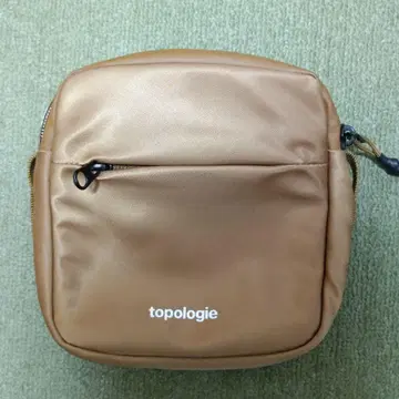 가격 인하! 새상품급 topology 숄더백