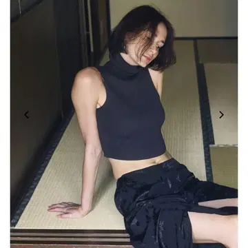 juemi 슬리브리스 하이넥 탑