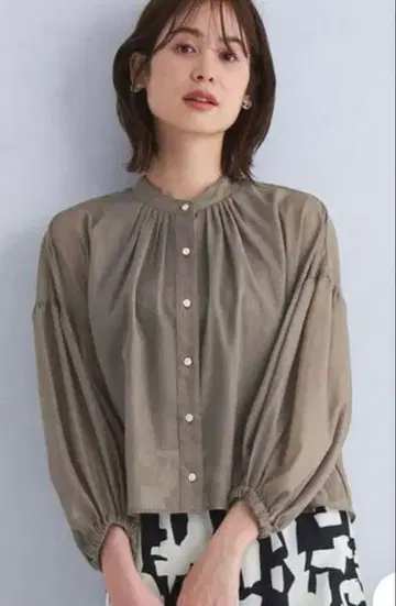 그린 라벨 릴랙싱 시어 개더 하오리 블라우스 모카