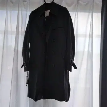 블랙 트렌치코트