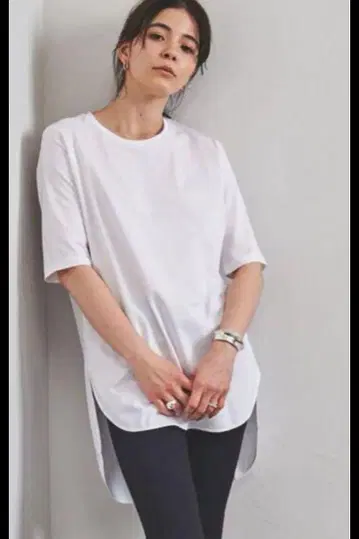 에이트 ATON 라운드 헴 반팔 티셔츠 M 흰색 화이트