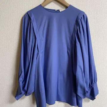Ballsey 벌룬 슬리브 블루 셔츠