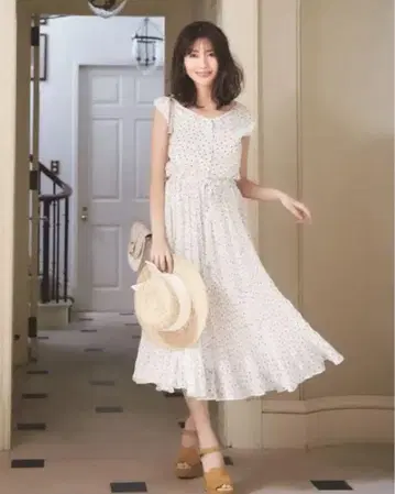 리랜드트루 도트 플리츠 쉬폰 원피스