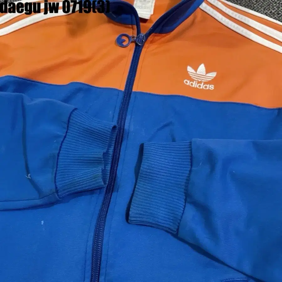 Product Details - 4