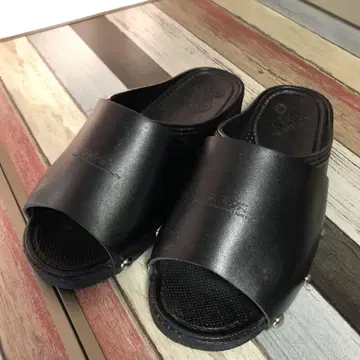 샌들 BENCH