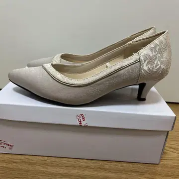 새상품급) 결혼식용 펌프스 베이지 24.5cm