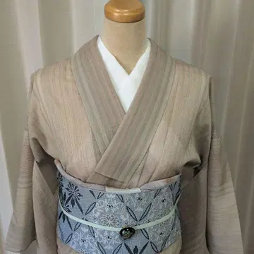 옅은 그레이 핑크색 스트라이프 명주 기모노 (기모노만)