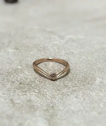 작은 다이아몬드 반지 0.004 K10