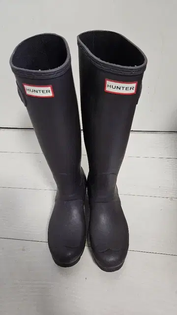 HUNTER 블랙 장화 버클 포함