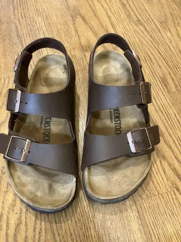 BIRKENSTOCK 브라운 샌들 사이즈 36