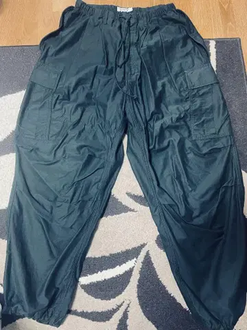 쿠티 백 새틴 오류 핏 카고 이지 팬츠
