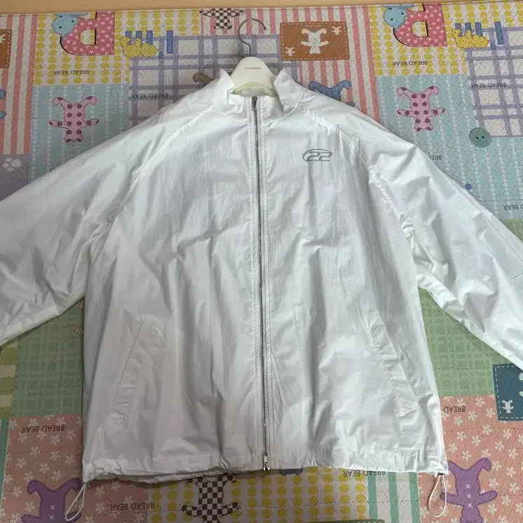 NMIXX WINDBREAKER NMIXX | 엔믹스 Nmixx Windbreaker on Bunjang