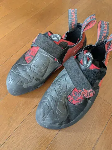 40 1/2 UK7 LA SPORTIVA SKWAMA 클라이밍 신발